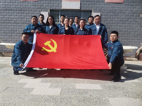 現(xiàn)場(chǎng)研學(xué).jpg 現(xiàn)場(chǎng)研學(xué).jpg